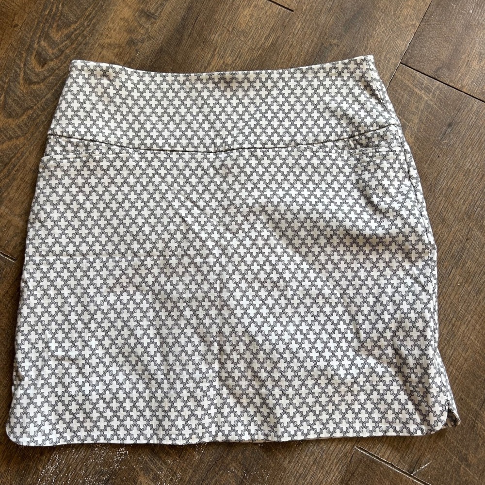 S.C. & CO. Womens Black White Geometric Quatrefoil Athletic Skort Size Medium